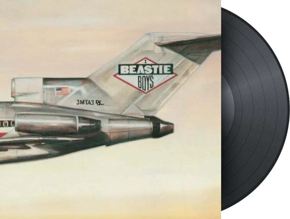 Okładka płyty winylwoej wykonawcy Beastie Boys o tytule Licensed to Ill