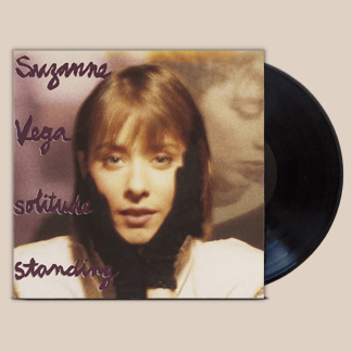 Okładka płyty winylowej artysty Suzanne Vega o tytule Solitude Standing