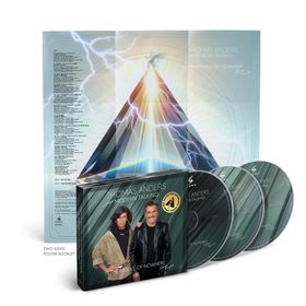 Okładka płyty CD wykonawcy Thomas Anders o tytule Thomas Sings Modern Talking: In The Middle O Nowhere