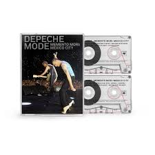 Okładka kasety magnetofonowej wykonawcy Depeche Mode o tytule Memento Mori: Mexico City